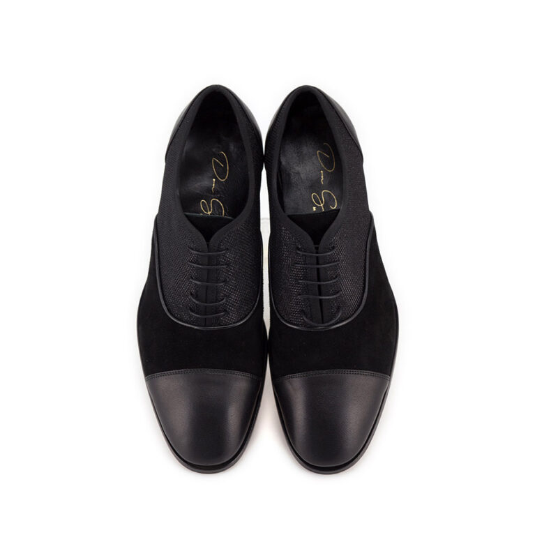 Scarpe nere senza lacci