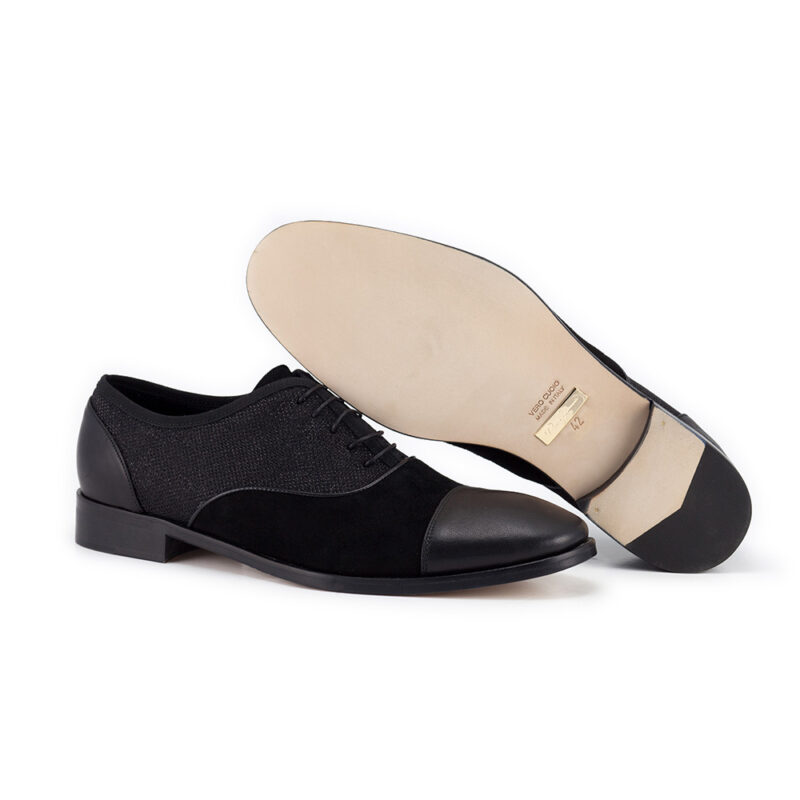 Scarpe nere senza lacci